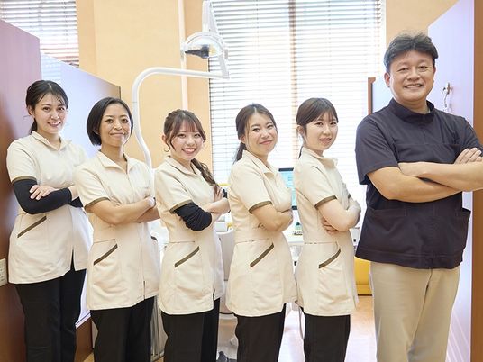スタッフ集合の診療室  