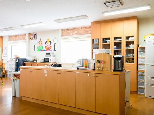 明るいキッチンカウンター