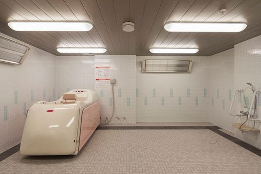 清潔な浴室空間