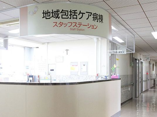 明るいスタッフステーション  