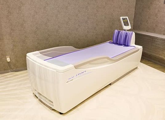 機能訓練室のベッド