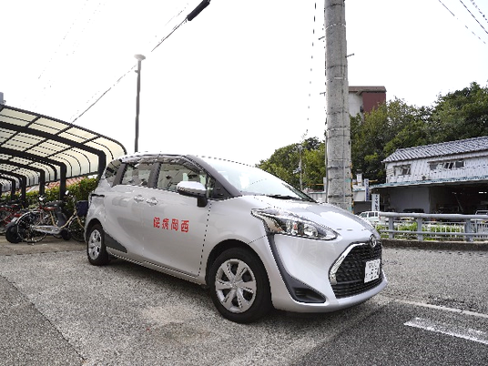 送迎車の停車場  