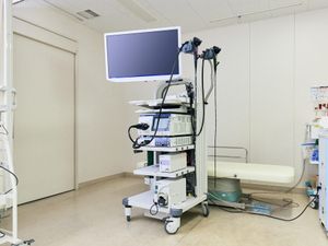 機器が並ぶ機能訓練室  