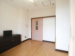 明るい清潔な居室