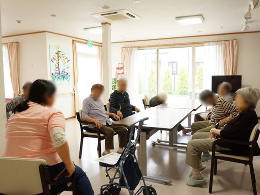 共有スペースでの和気あいあいとした様子