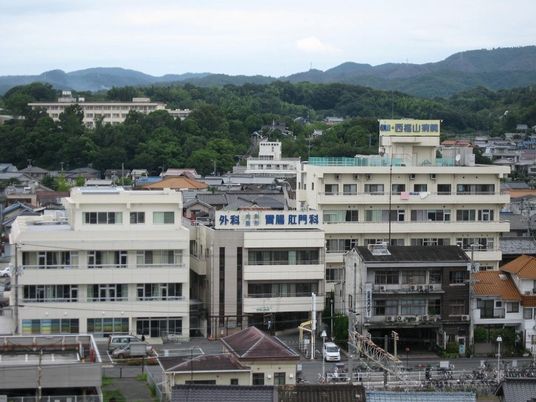 病院建物の外観  