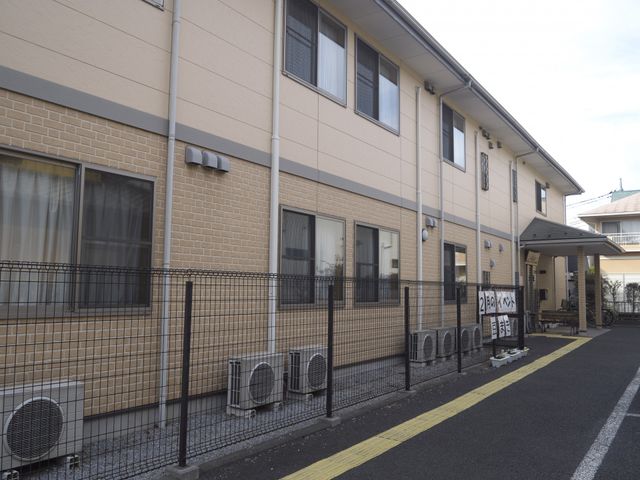 建物外観 外観 開放的なデザインが魅力の建物です。周囲の環境と調和した落ち着いた雰囲気のある場所です。