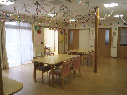 飾りで彩られた部屋