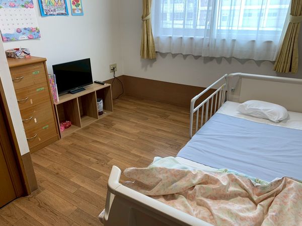 落ち着いた雰囲気の居室