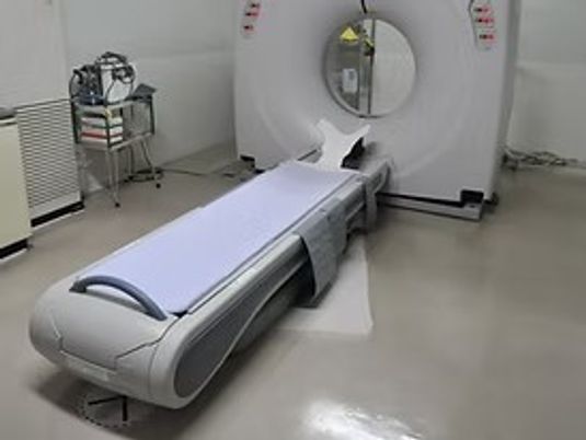 機能訓練室のベッド  