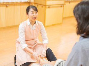 スタッフと利用者の足のケア