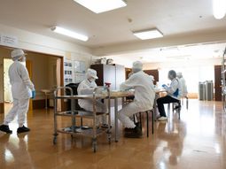 スタッフが作業する部屋