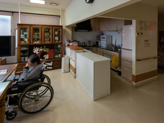 車椅子の方がいる居室