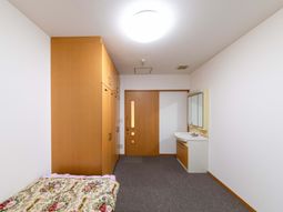 居室の洗面と収納  