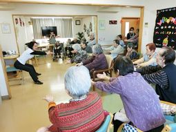 多くの利用者とスタッフ活動