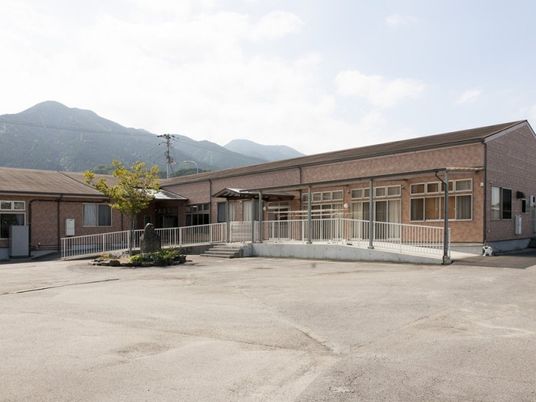 平屋の施設外観  