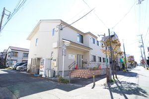 清潔な外観の建物