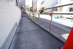 バリアフリーの外通路