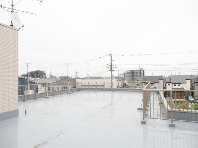 広々とした施設の屋上