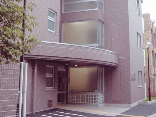 エントランスのある建物