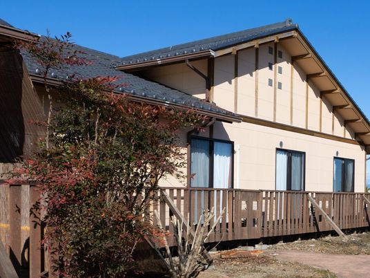 穏やかな外観の建物