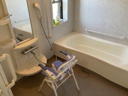 便利な設備の浴室