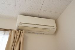 エアコン設置された室内