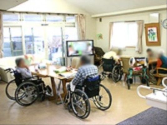 活気ある職場の共有スペース