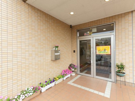 エントランスの花壇