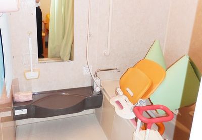 介護用の浴室設備