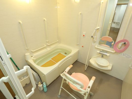 バリアフリーの整った浴室