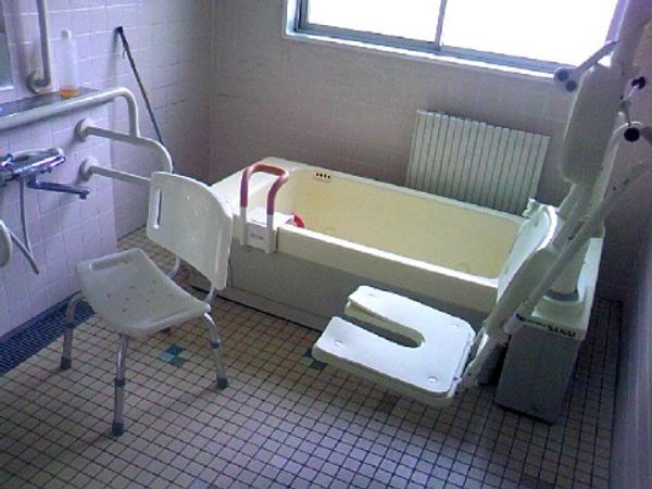 バリアフリー浴室設備