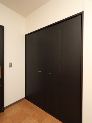 シンプルなクローゼット