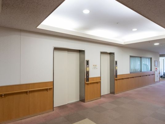 静かな廊下の一角