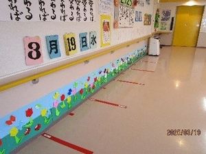 装飾された明るい廊下  