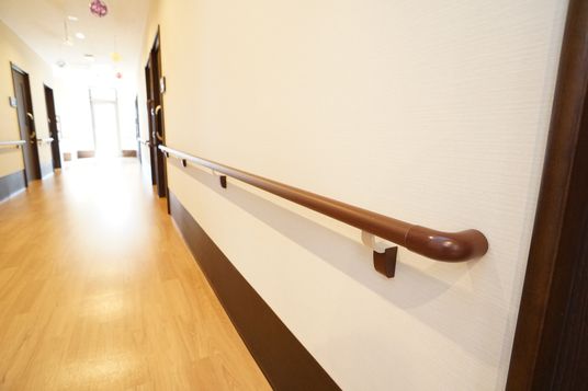 手すり付きの廊下