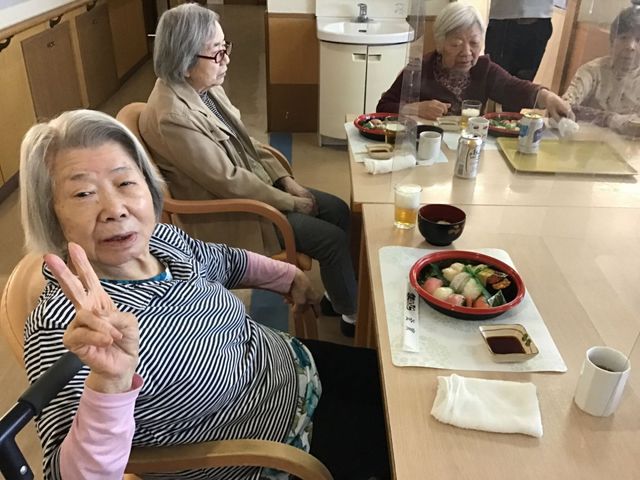 お食事