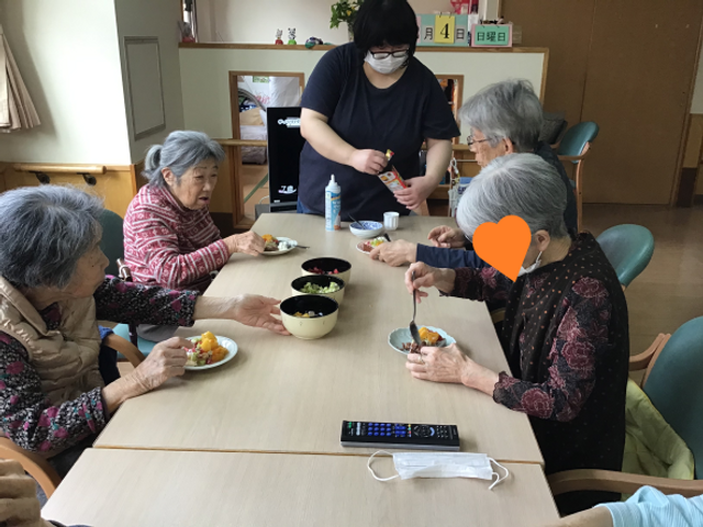 お食事