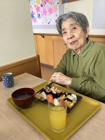 お食事