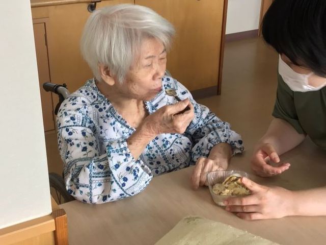 お食事