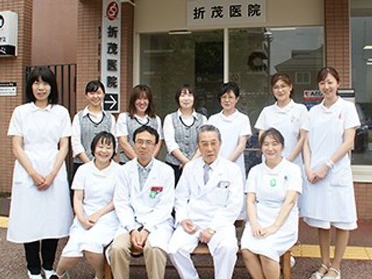 スタッフ集合の玄関前  