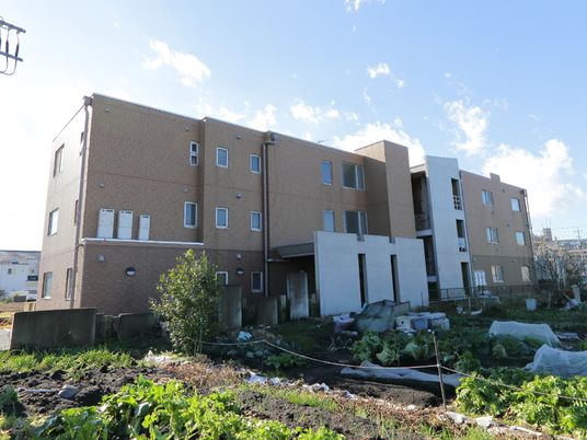 新しい外観の建物