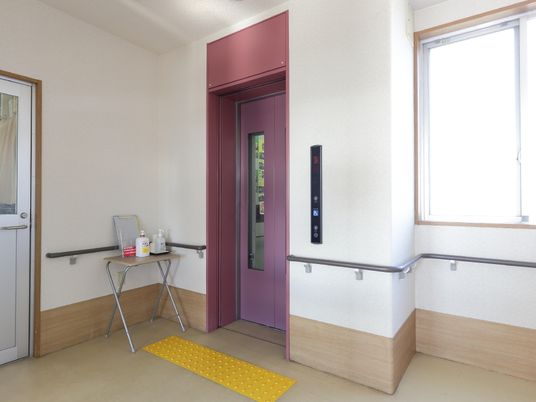 バリアフリーのエレベーター