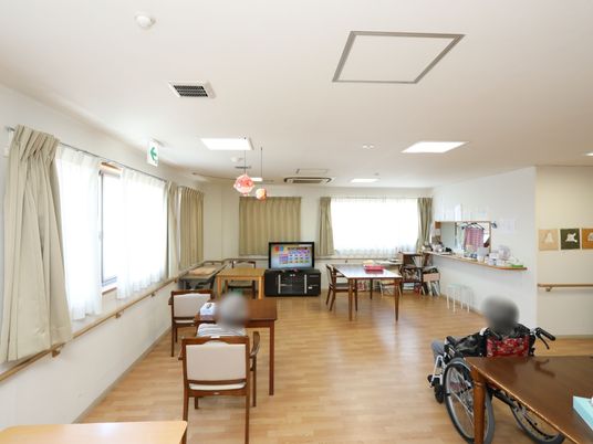 多目的に使用可能な広間