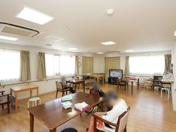 広々としたダイニングルーム