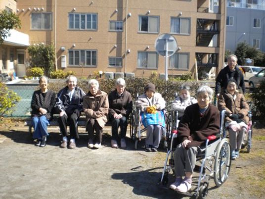 笑顔の住人たちばかり庭
