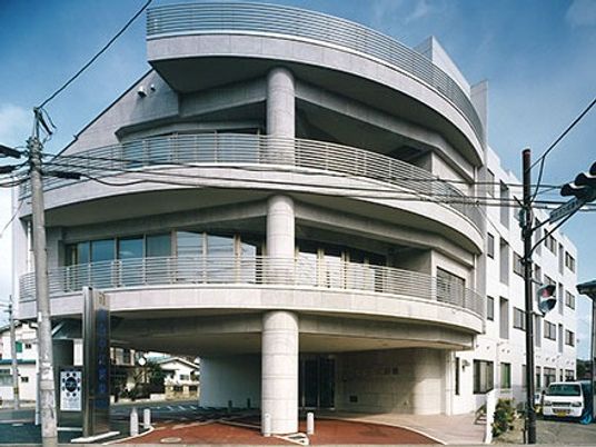 曲線外観の建物  
