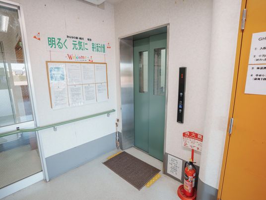 エレベータ近くの案内板