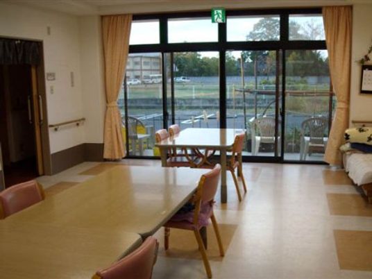 明るいダイニングルーム