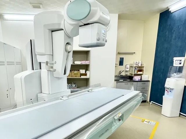 機器のある検査室  